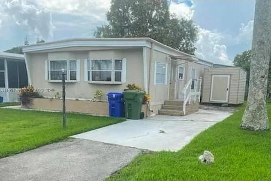 21730 Nw 8th Ct, Pembroke Pines, Florida 33029, Pembroke Pines, Florida 33029, 2 Bedrooms Bedrooms, 1 Room Rooms,2 BathroomsBathrooms,Residential,For Sale,21730 Nw 8th Ct, Pembroke Pines, Florida 33029,A11991355