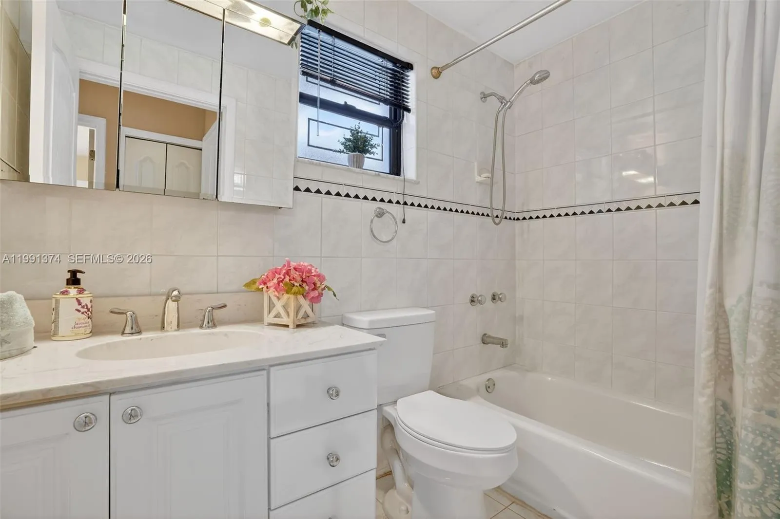 3381 Sw 140th Ave, Miami, Florida 33175, Miami, Florida 33175, 3 Bedrooms Bedrooms, ,2 BathroomsBathrooms,Residential,For Sale,3381 Sw 140th Ave, Miami, Florida 33175,A11991374