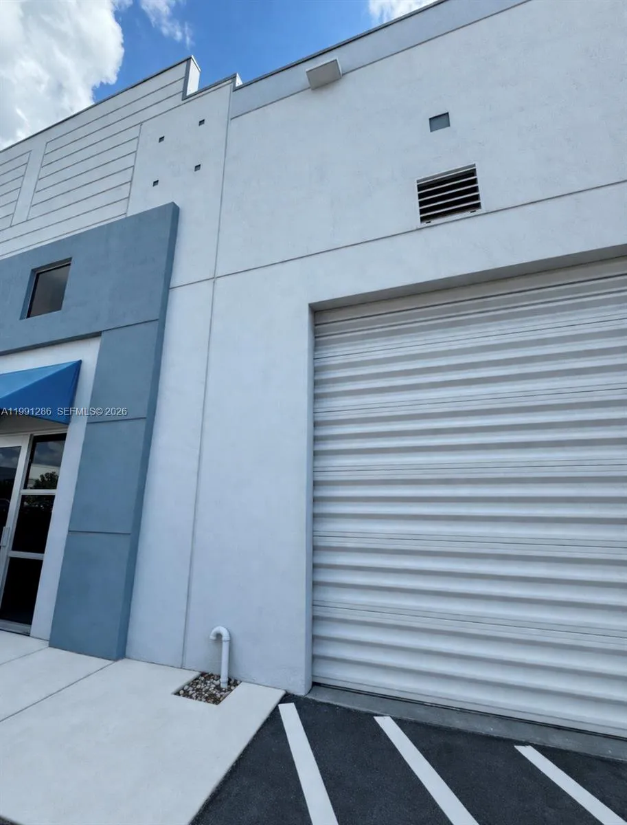 2365 Nw 70th Ave 7, Miami, Florida 33122, Miami, Florida 33122, ,Commercial Lease,For Rent,2365 Nw 70th Ave 7, Miami, Florida 33122,A11991286