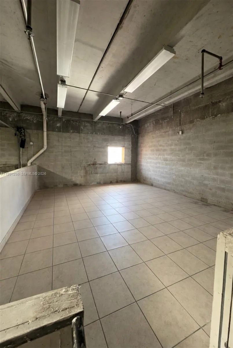 2365 Nw 70th Ave 7, Miami, Florida 33122, Miami, Florida 33122, ,Commercial Lease,For Rent,2365 Nw 70th Ave 7, Miami, Florida 33122,A11991286