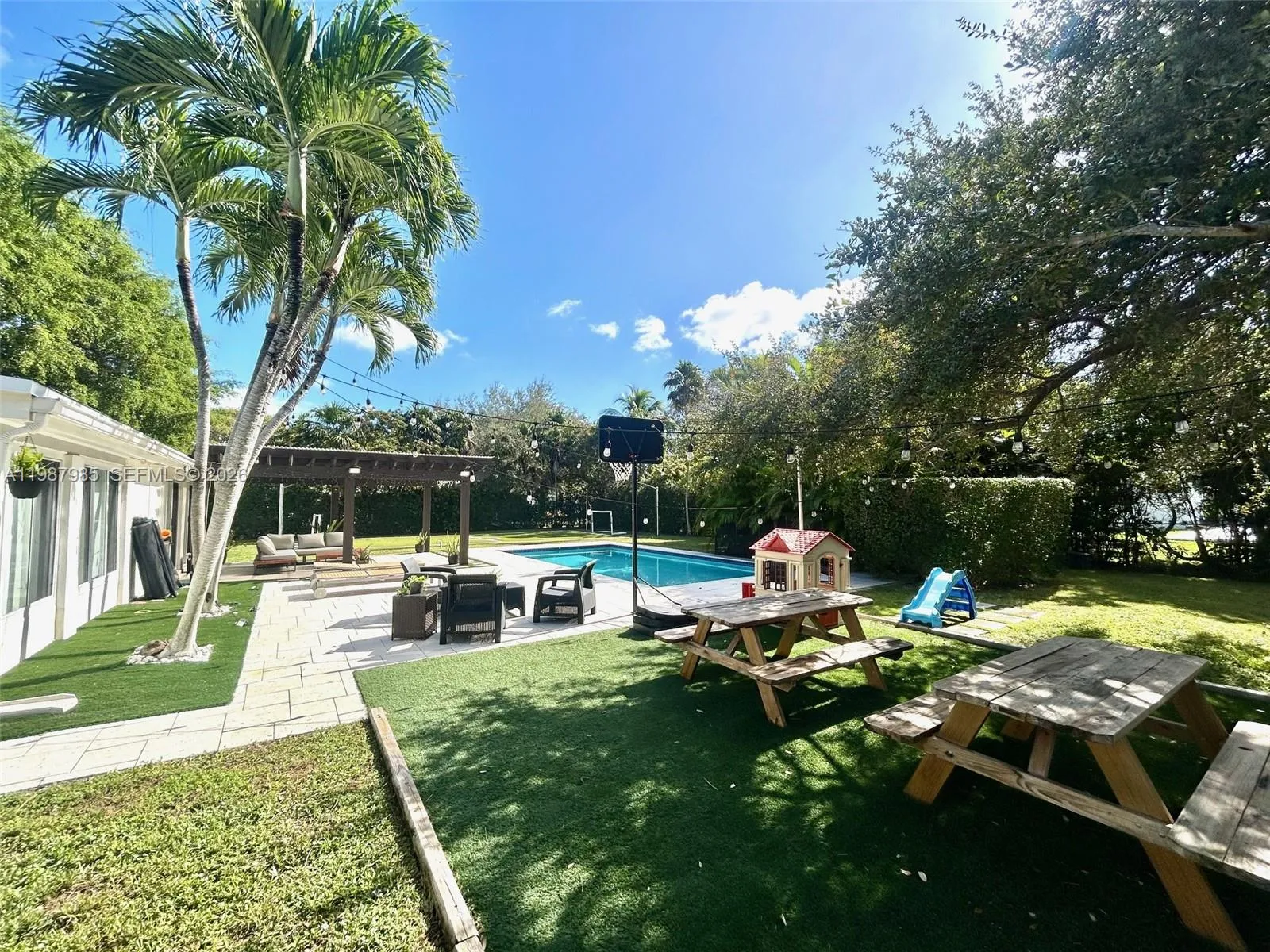 7800 Sw 96th St, Miami, Florida 33156, Miami, Florida 33156, 4 Bedrooms Bedrooms, ,2 BathroomsBathrooms,Residential,For Sale,7800 Sw 96th St, Miami, Florida 33156,A11987985