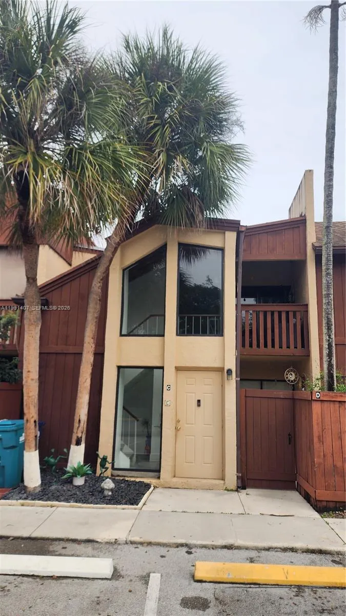 6231 Sw 116th Pl C, Miami, Florida 33173, Miami, Florida 33173, 3 Bedrooms Bedrooms, ,2 BathroomsBathrooms,Residential,For Sale,6231 Sw 116th Pl C, Miami, Florida 33173,A11991407