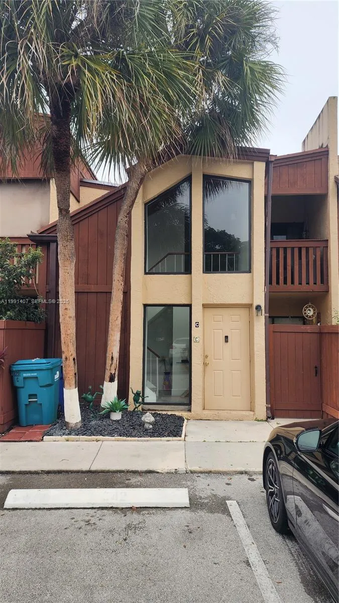 6231 Sw 116th Pl C, Miami, Florida 33173, Miami, Florida 33173, 3 Bedrooms Bedrooms, ,2 BathroomsBathrooms,Residential,For Sale,6231 Sw 116th Pl C, Miami, Florida 33173,A11991407