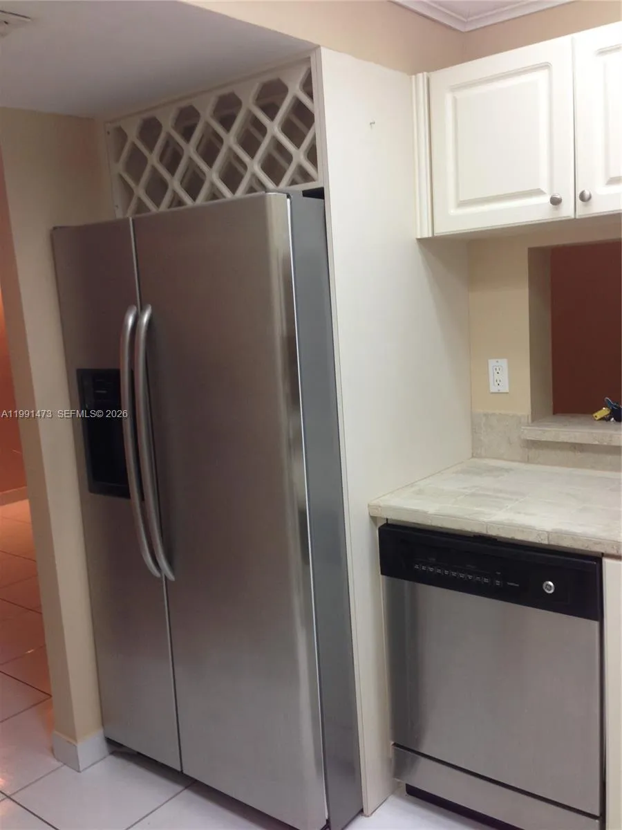 Miami, Florida 33175, 1 Bedroom Bedrooms, ,1 BathroomBathrooms,Residential Lease,For Rent,A11991473