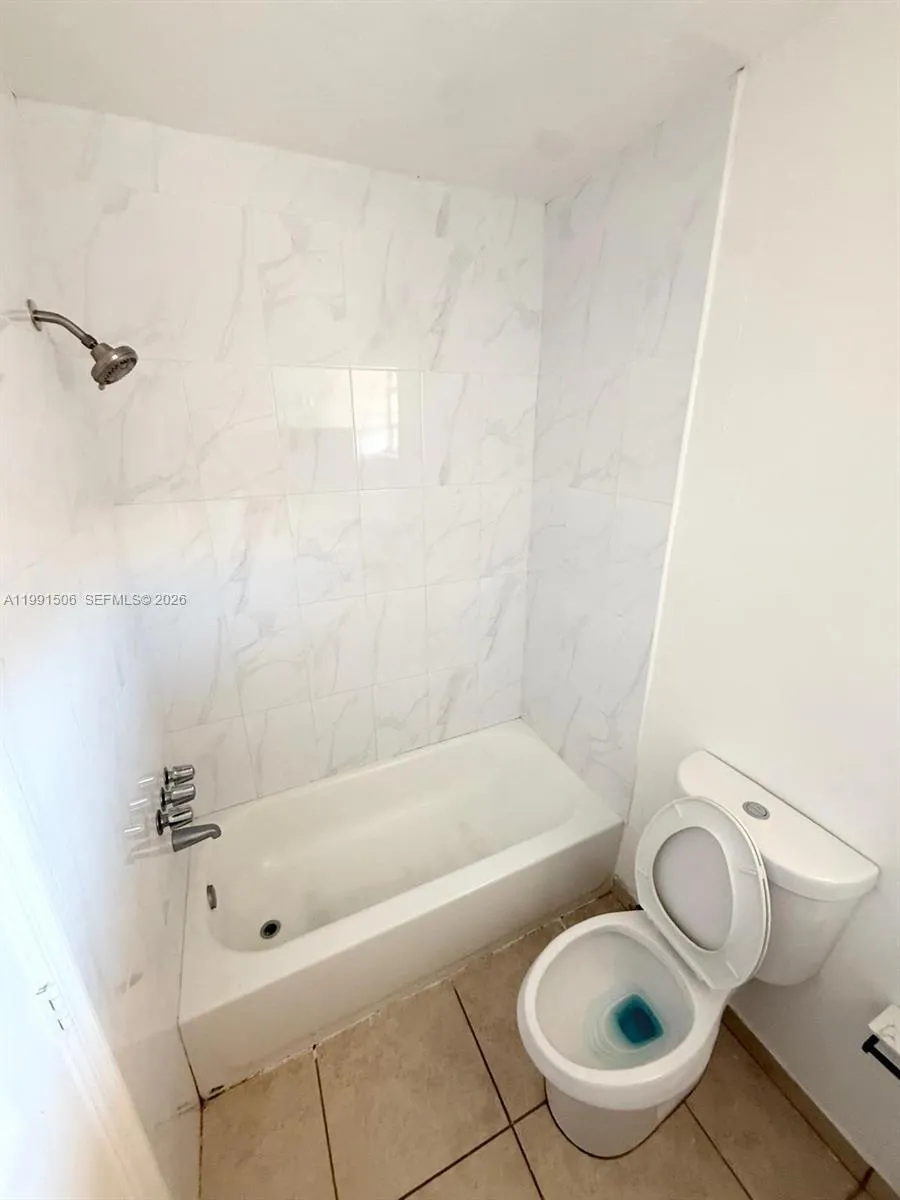 6850 W 14th Ct A21, Hialeah, Florida 33014, Hialeah, Florida 33014, 1 Bedroom Bedrooms, ,1 BathroomBathrooms,Residential Lease,For Rent,6850 W 14th Ct A21, Hialeah, Florida 33014,A11991506