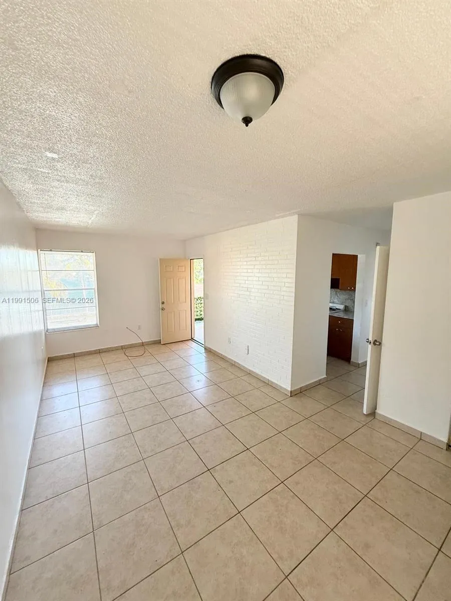 6850 W 14th Ct A21, Hialeah, Florida 33014, Hialeah, Florida 33014, 1 Bedroom Bedrooms, ,1 BathroomBathrooms,Residential Lease,For Rent,6850 W 14th Ct A21, Hialeah, Florida 33014,A11991506