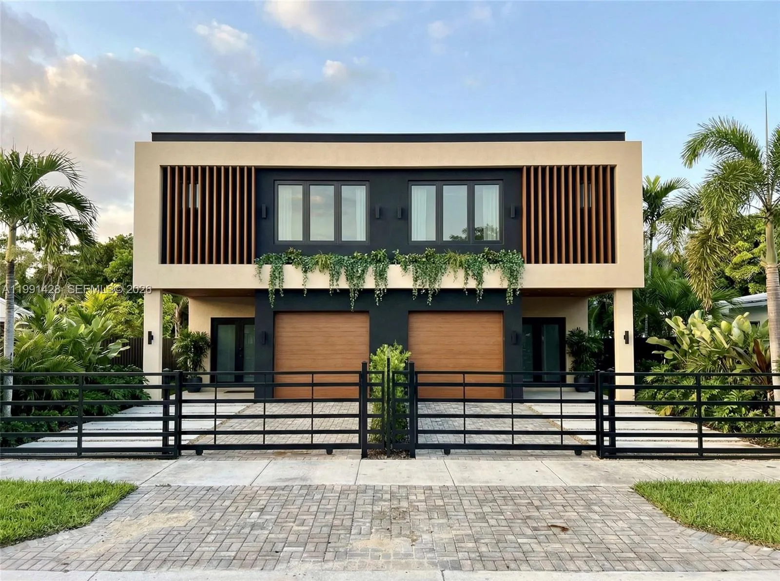 3021 Sw 27th Street, Miami, Florida 33133, Miami, Florida 33133, 4 Bedrooms Bedrooms, ,3 BathroomsBathrooms,Residential,For Sale,3021 Sw 27th Street, Miami, Florida 33133,A11991428