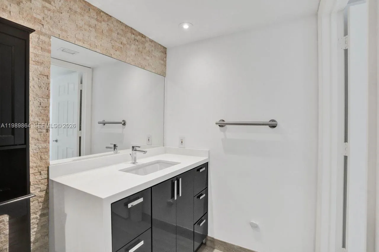 3000 Coral Way 1114, Miami, Florida 33145, Miami, Florida 33145, 2 Bedrooms Bedrooms, ,2 BathroomsBathrooms,Residential,For Sale,3000 Coral Way 1114, Miami, Florida 33145,A11989864