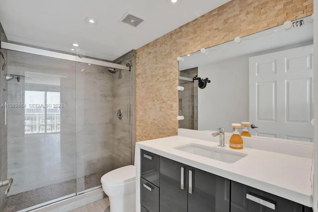 3000 Coral Way 1114, Miami, Florida 33145, Miami, Florida 33145, 2 Bedrooms Bedrooms, ,2 BathroomsBathrooms,Residential,For Sale,3000 Coral Way 1114, Miami, Florida 33145,A11989864