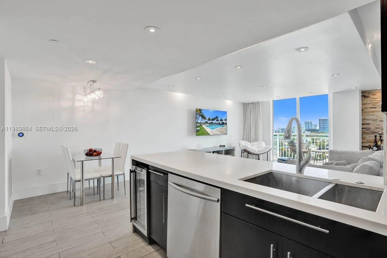 3000 Coral Way 1114, Miami, Florida 33145, Miami, Florida 33145, 2 Bedrooms Bedrooms, ,2 BathroomsBathrooms,Residential,For Sale,3000 Coral Way 1114, Miami, Florida 33145,A11989864