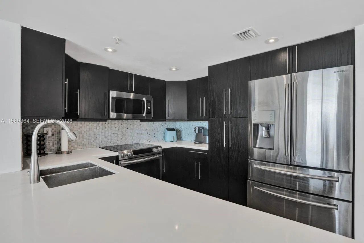 3000 Coral Way 1114, Miami, Florida 33145, Miami, Florida 33145, 2 Bedrooms Bedrooms, ,2 BathroomsBathrooms,Residential,For Sale,3000 Coral Way 1114, Miami, Florida 33145,A11989864
