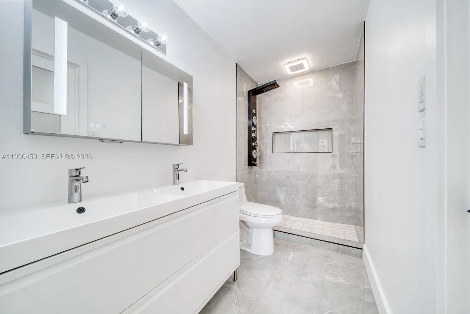 9151 W Sunrise Blvd, Plantation, Florida 33322, Plantation, Florida 33322, 3 Bedrooms Bedrooms, ,2 BathroomsBathrooms,Residential,For Sale,9151 W Sunrise Blvd, Plantation, Florida 33322,A11990459