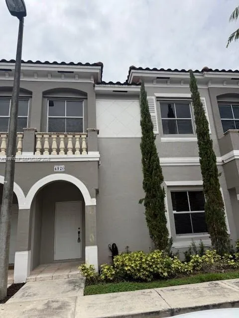 4920 Sw 140th Ter 4, Miramar, Florida 33027, Miramar, Florida 33027, 3 Bedrooms Bedrooms, ,2 BathroomsBathrooms,Residential Lease,For Rent,4920 Sw 140th Ter 4, Miramar, Florida 33027,A11991539