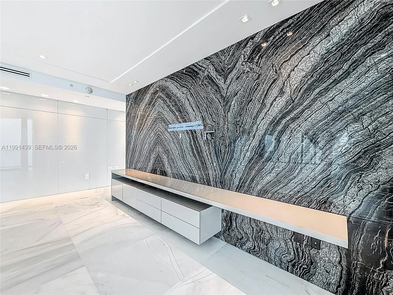 19575 Collins Ave 5, Sunny Isles Beach, Florida 33, Sunny Isles Beach, Florida 33160, 4 Bedrooms Bedrooms, 10 Rooms Rooms,5 BathroomsBathrooms,Residential,For Sale,19575 Collins Ave 5, Sunny Isles Beach, Florida 33,A11991439