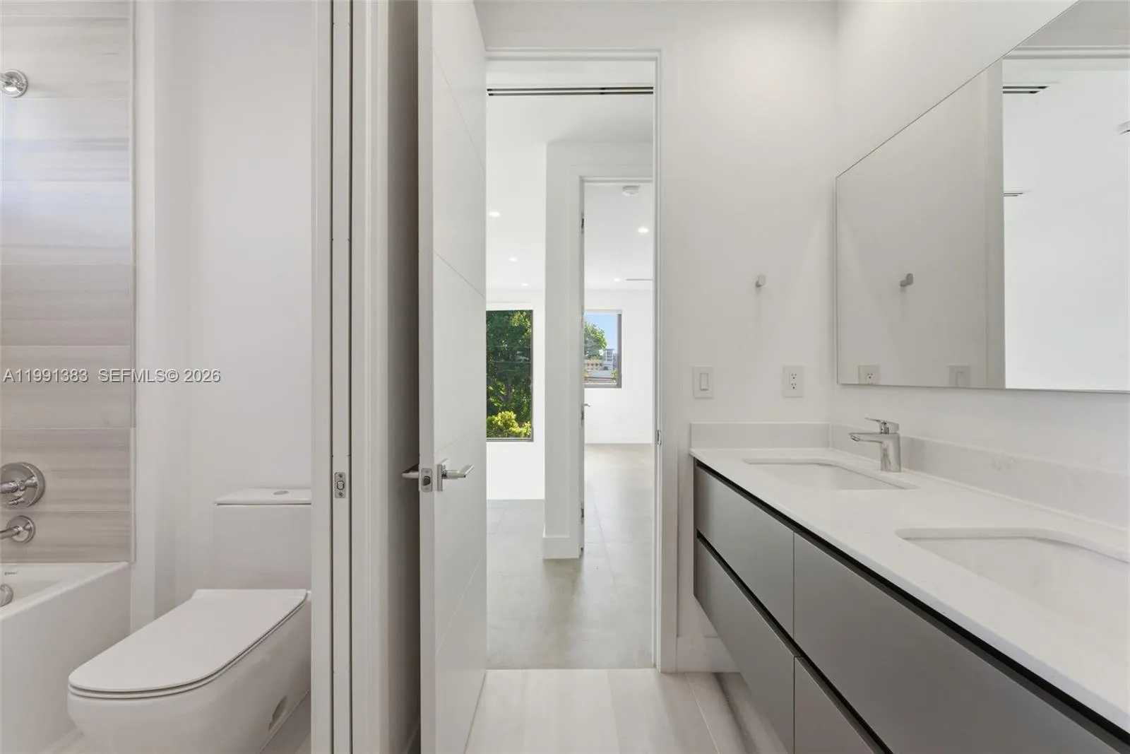 2840 Sw 32nd Ct, Miami, Florida 33133, Miami, Florida 33133, 4 Bedrooms Bedrooms, ,4 BathroomsBathrooms,Residential Lease,For Rent,2840 Sw 32nd Ct, Miami, Florida 33133,A11991383