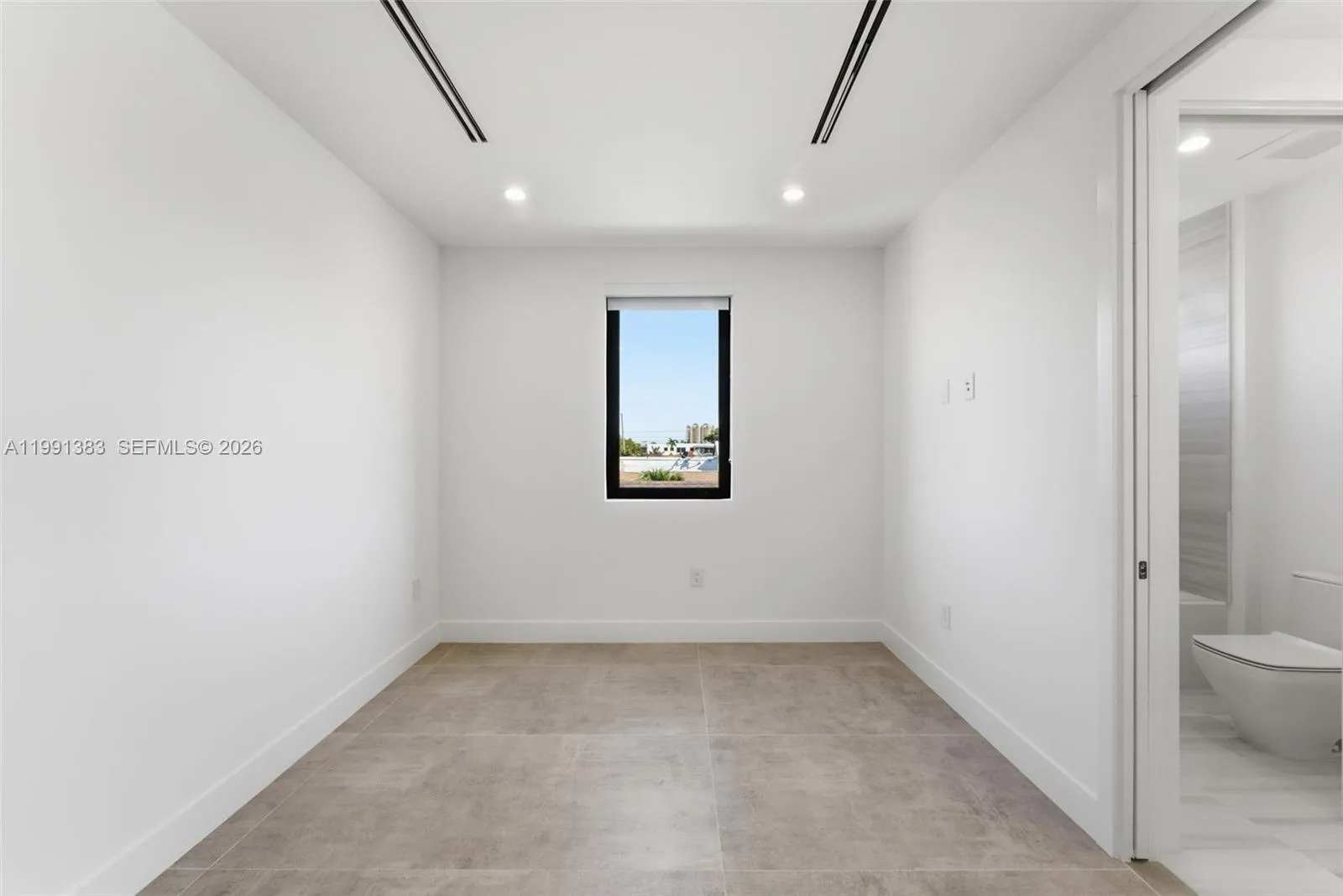 2840 Sw 32nd Ct, Miami, Florida 33133, Miami, Florida 33133, 4 Bedrooms Bedrooms, ,4 BathroomsBathrooms,Residential Lease,For Rent,2840 Sw 32nd Ct, Miami, Florida 33133,A11991383