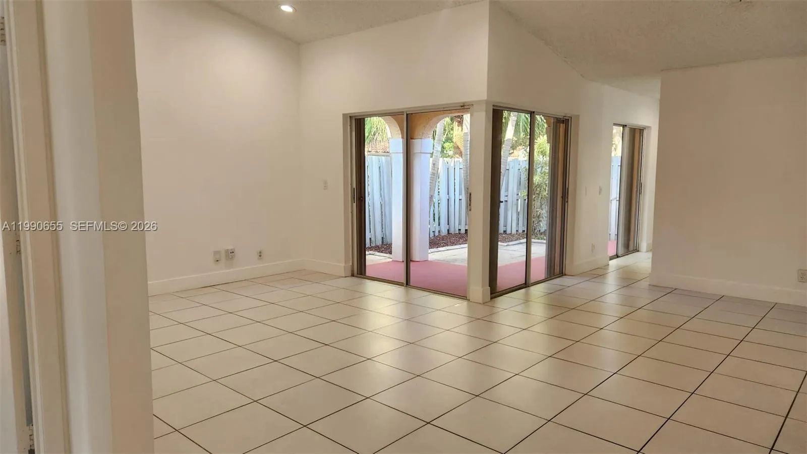 1365 Springside Dr 1365, Weston, Florida 33326, Weston, Florida 33326, 3 Bedrooms Bedrooms, ,2 BathroomsBathrooms,Residential Lease,For Rent,1365 Springside Dr 1365, Weston, Florida 33326,A11990655
