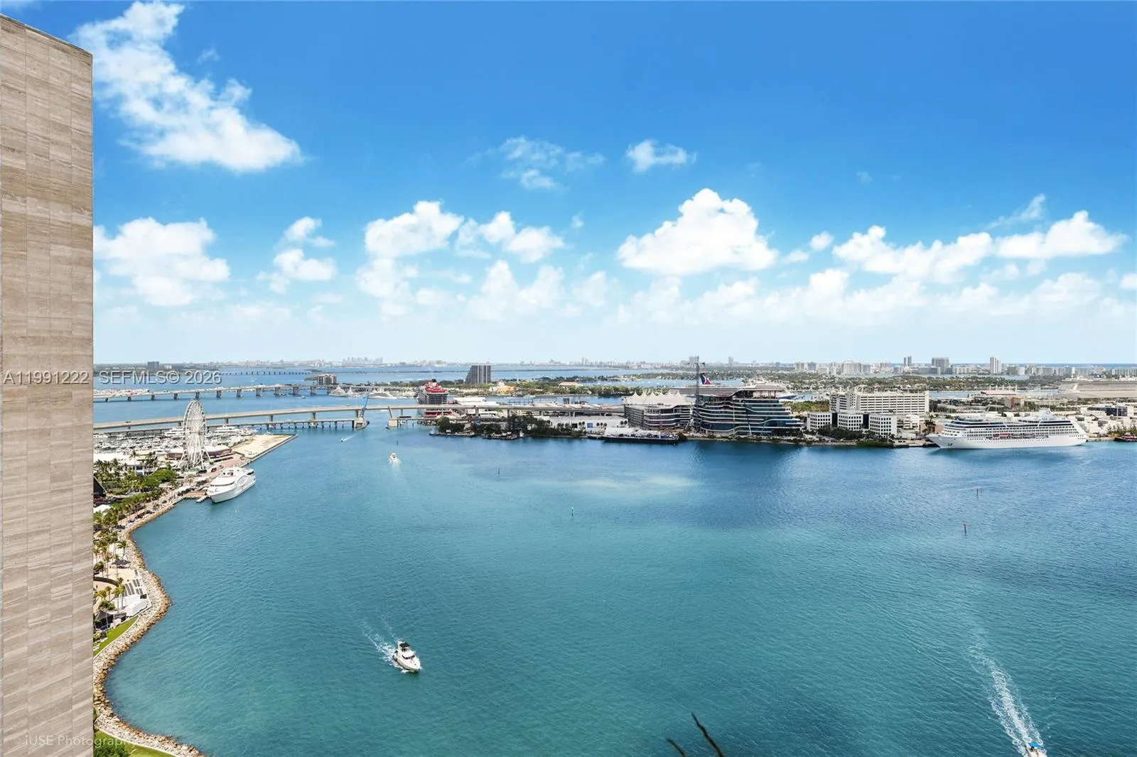 335 S Biscayne Blvd 3110, Miami, Florida 33131, Miami, Florida 33131, 1 Bedroom Bedrooms, ,1 BathroomBathrooms,Residential,For Sale,335 S Biscayne Blvd 3110, Miami, Florida 33131,A11991222