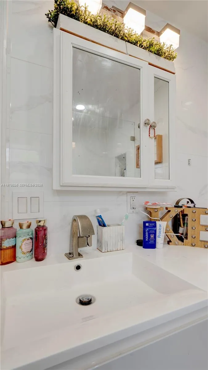 1715 Sw 84th Ave, Miami, Florida 33155, Miami, Florida 33155, 5 Bedrooms Bedrooms, ,3 BathroomsBathrooms,Residential,For Sale,1715 Sw 84th Ave, Miami, Florida 33155,A11979326