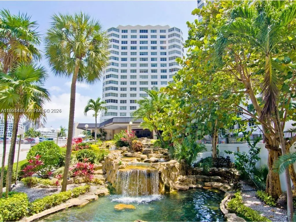 905 Brickell Bay Dr 531, Miami, Florida 33131, Miami, Florida 33131, 2 Bedrooms Bedrooms, ,2 BathroomsBathrooms,Residential Lease,For Rent,905 Brickell Bay Dr 531, Miami, Florida 33131,A11991460