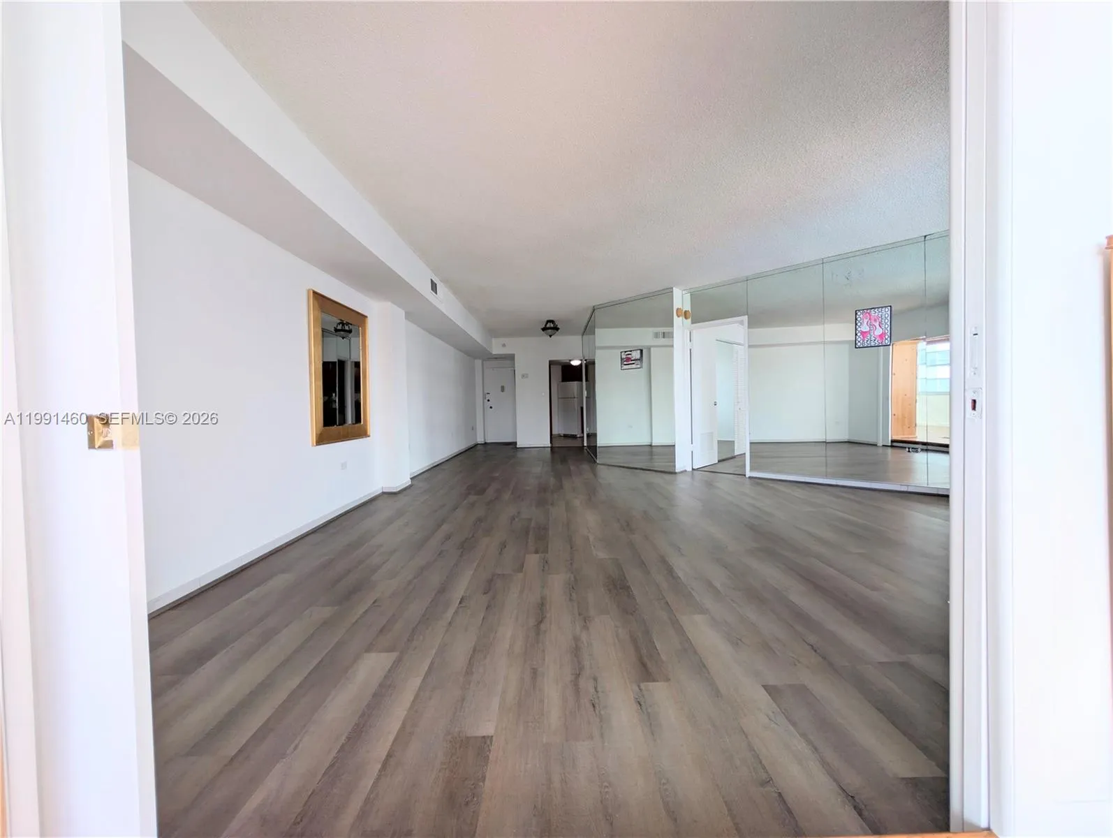 905 Brickell Bay Dr 531, Miami, Florida 33131, Miami, Florida 33131, 2 Bedrooms Bedrooms, ,2 BathroomsBathrooms,Residential Lease,For Rent,905 Brickell Bay Dr 531, Miami, Florida 33131,A11991460