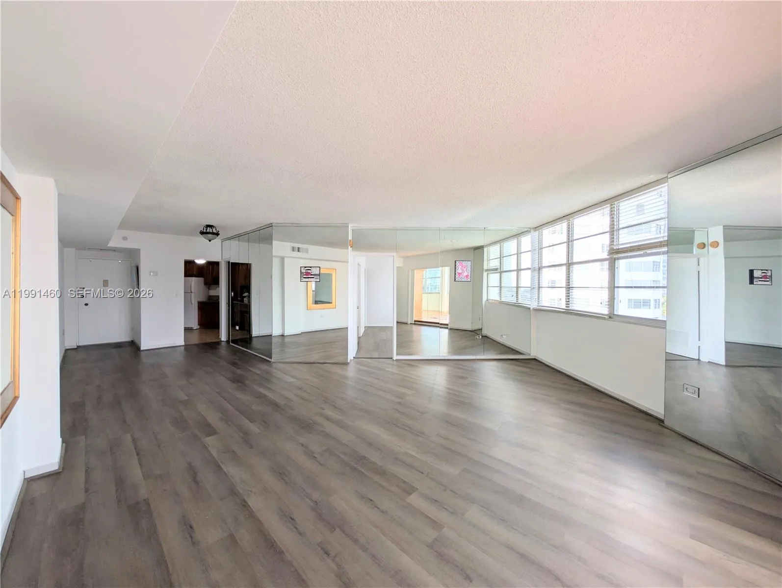 905 Brickell Bay Dr 531, Miami, Florida 33131, Miami, Florida 33131, 2 Bedrooms Bedrooms, ,2 BathroomsBathrooms,Residential Lease,For Rent,905 Brickell Bay Dr 531, Miami, Florida 33131,A11991460