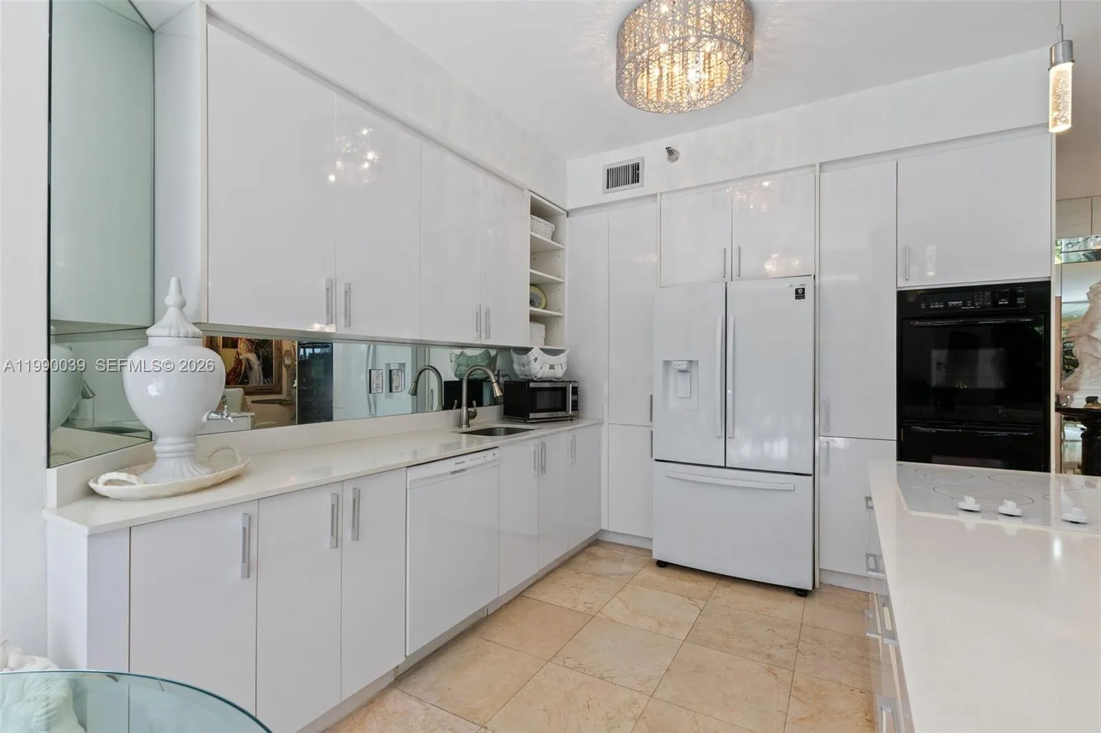 3530 Mystic Pointe Dr 114, Aventura, Florida 33180, Aventura, Florida 33180, 2 Bedrooms Bedrooms, ,2 BathroomsBathrooms,Residential,For Sale,3530 Mystic Pointe Dr 114, Aventura, Florida 33180,A11990039