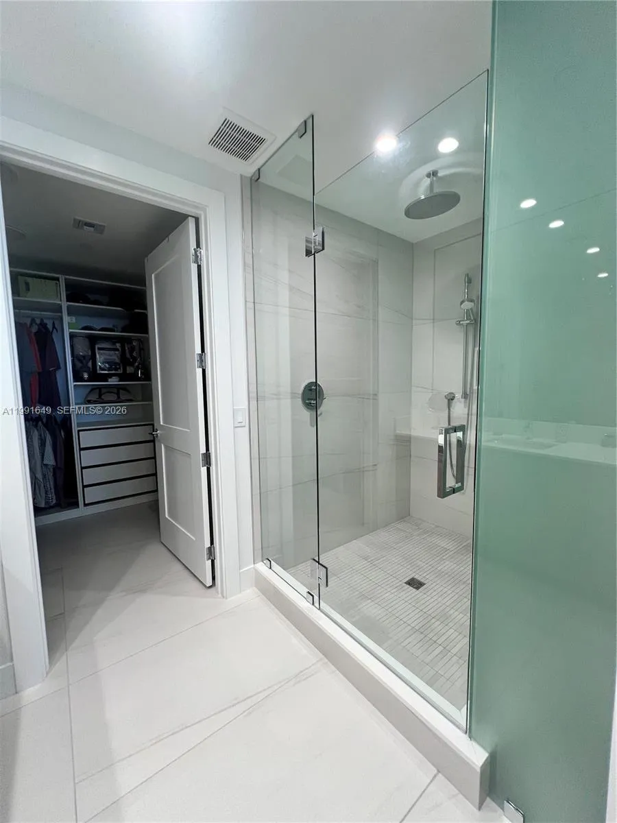 153 N Seabreeze Blvd 1703, Fort Lauderdale, Florid, Fort Lauderdale, Florida 33304, 2 Bedrooms Bedrooms, ,2 BathroomsBathrooms,Residential Lease,For Rent,153 N Seabreeze Blvd 1703, Fort Lauderdale, Florid,A11991649