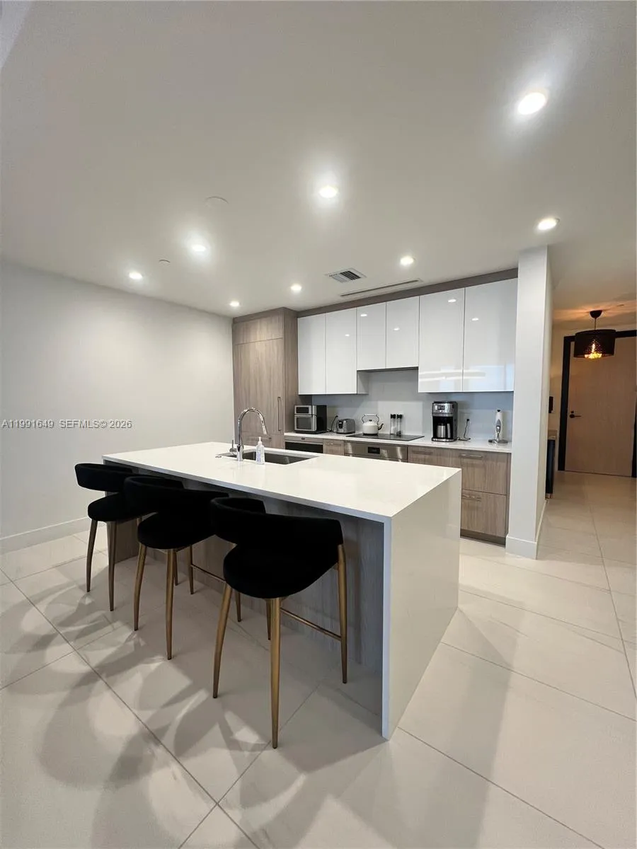 153 N Seabreeze Blvd 1703, Fort Lauderdale, Florid, Fort Lauderdale, Florida 33304, 2 Bedrooms Bedrooms, ,2 BathroomsBathrooms,Residential Lease,For Rent,153 N Seabreeze Blvd 1703, Fort Lauderdale, Florid,A11991649