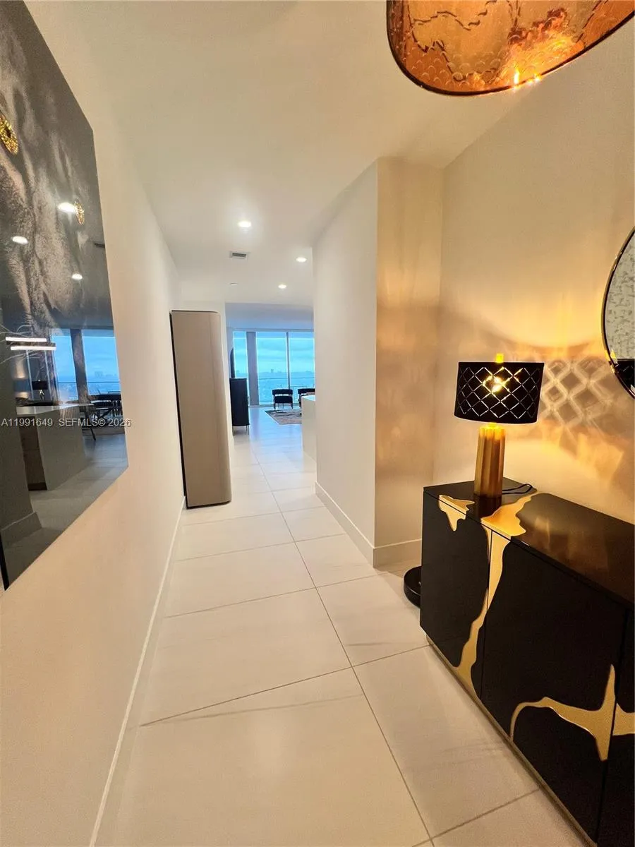 153 N Seabreeze Blvd 1703, Fort Lauderdale, Florid, Fort Lauderdale, Florida 33304, 2 Bedrooms Bedrooms, ,2 BathroomsBathrooms,Residential Lease,For Rent,153 N Seabreeze Blvd 1703, Fort Lauderdale, Florid,A11991649