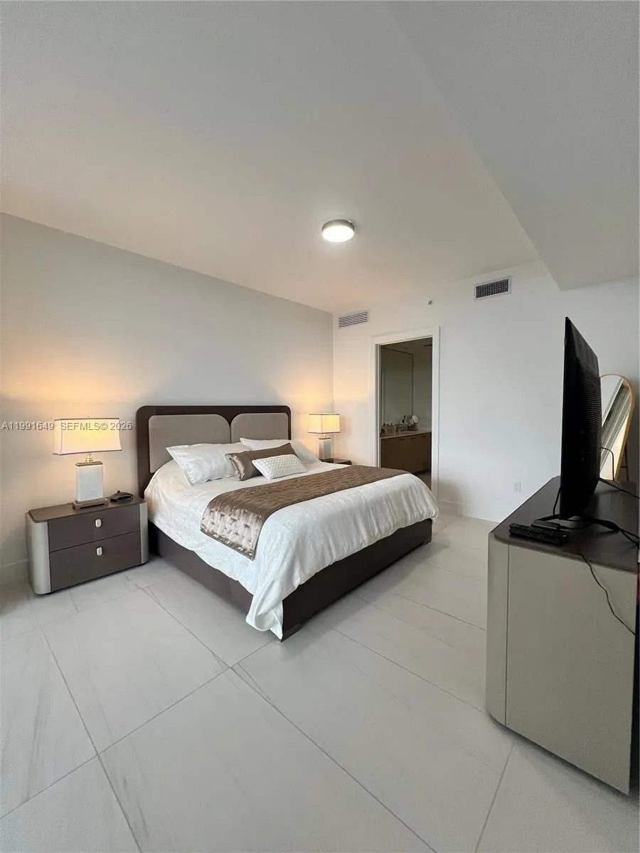 153 N Seabreeze Blvd 1703, Fort Lauderdale, Florid, Fort Lauderdale, Florida 33304, 2 Bedrooms Bedrooms, ,2 BathroomsBathrooms,Residential Lease,For Rent,153 N Seabreeze Blvd 1703, Fort Lauderdale, Florid,A11991649