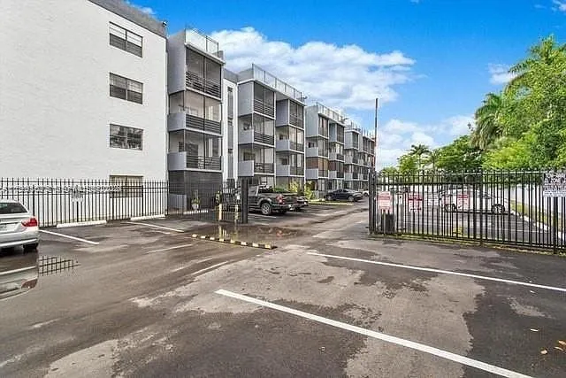 13500 Ne 3rd Ct 205, North Miami, Florida 33161, North Miami, Florida 33161, 1 Bedroom Bedrooms, ,1 BathroomBathrooms,Residential Lease,For Rent,13500 Ne 3rd Ct 205, North Miami, Florida 33161,A11991672