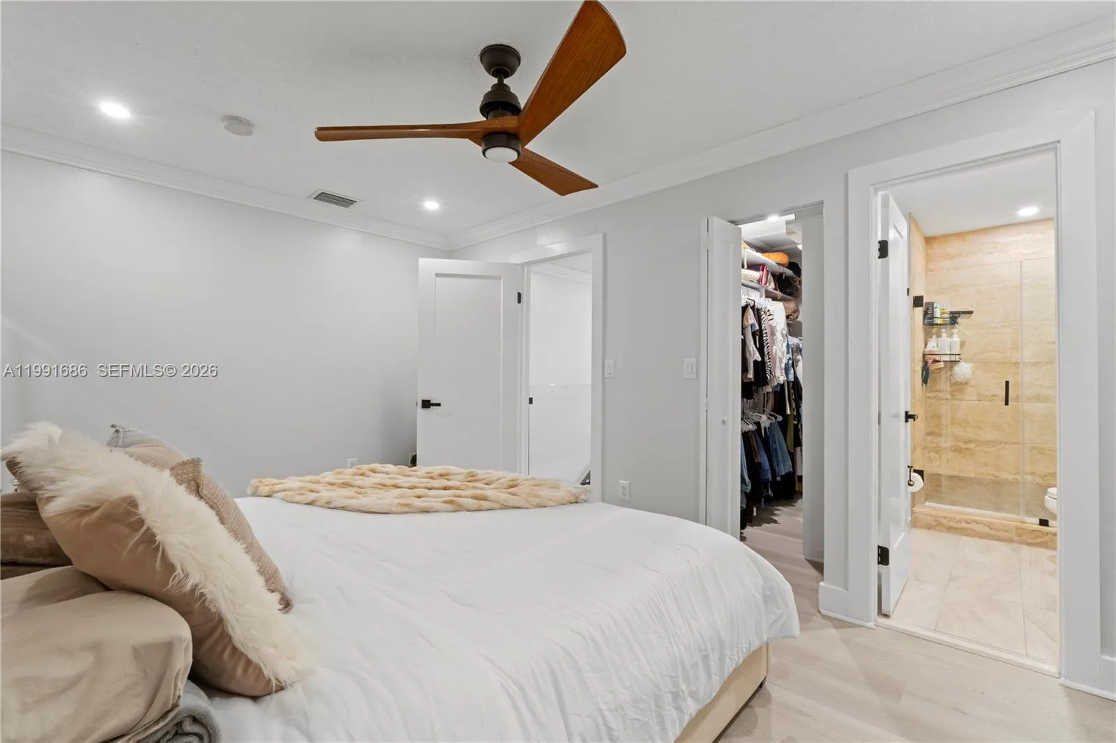 10908 Nw 7th St 403, Miami, Florida 33172, Miami, Florida 33172, 2 Bedrooms Bedrooms, ,2 BathroomsBathrooms,Residential,For Sale,10908 Nw 7th St 403, Miami, Florida 33172,A11991686