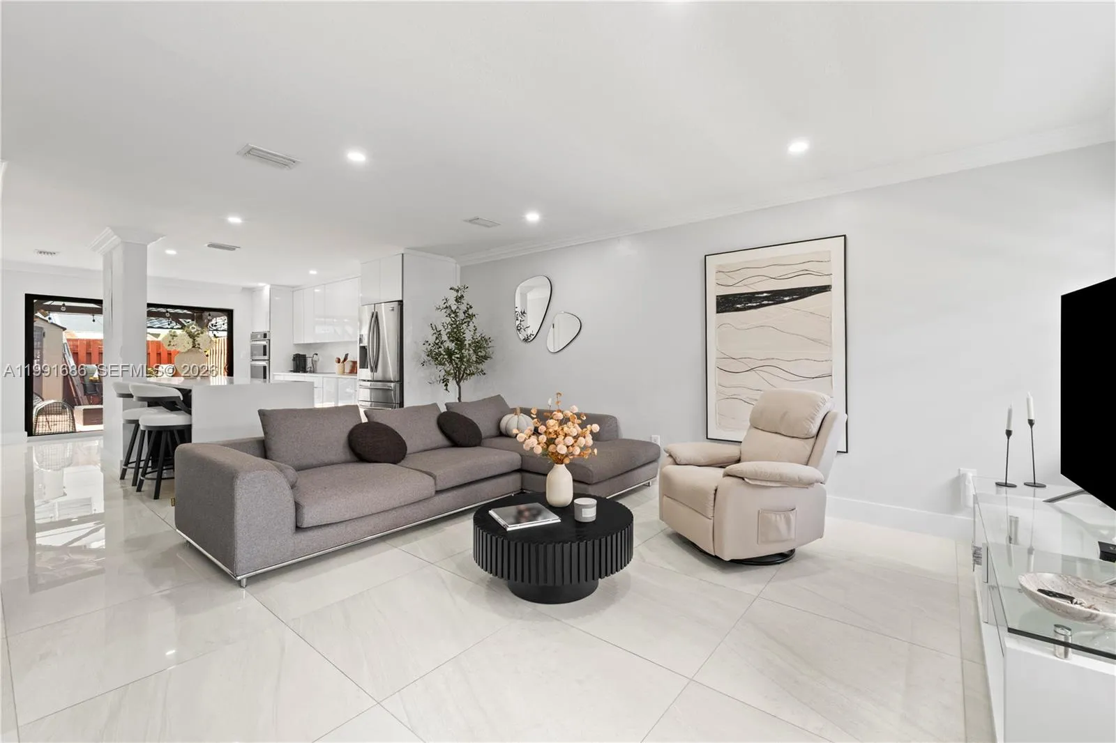 10908 Nw 7th St 403, Miami, Florida 33172, Miami, Florida 33172, 2 Bedrooms Bedrooms, ,2 BathroomsBathrooms,Residential,For Sale,10908 Nw 7th St 403, Miami, Florida 33172,A11991686