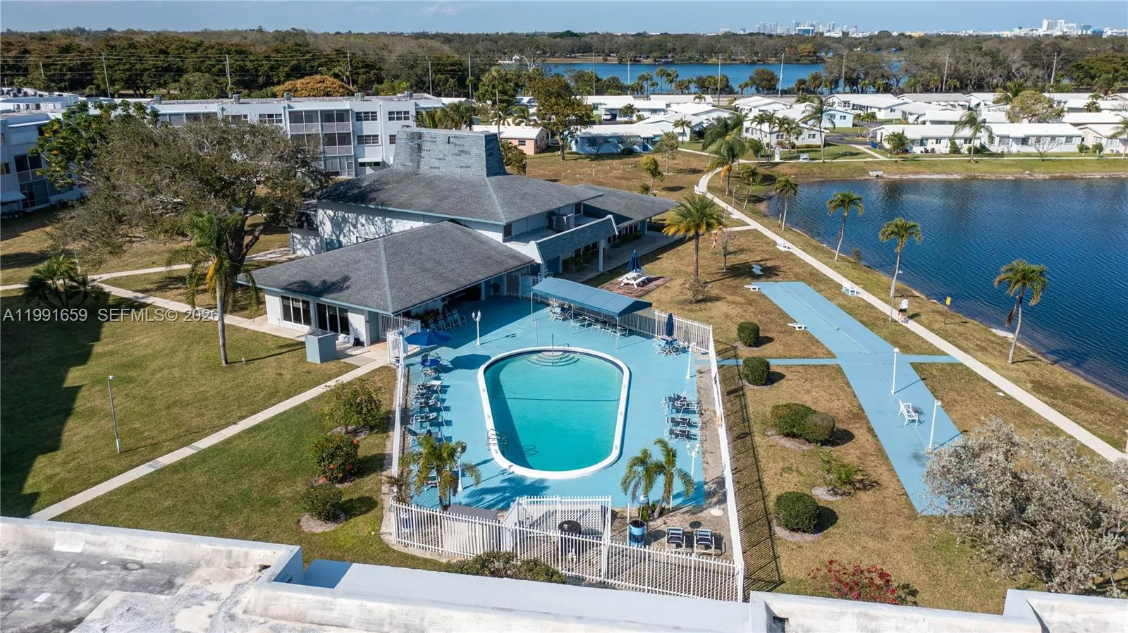 2300 Park Ln 203, Hollywood, Florida 33021, Hollywood, Florida 33021, 1 Bedroom Bedrooms, ,1 BathroomBathrooms,Residential,For Sale,2300 Park Ln 203, Hollywood, Florida 33021,A11991659