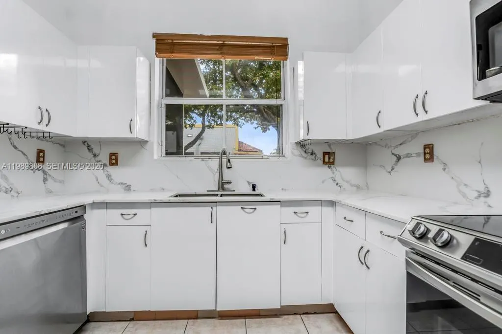 102 Riverwalk Cir, Sunrise, Florida 33326, Sunrise, Florida 33326, 2 Bedrooms Bedrooms, ,2 BathroomsBathrooms,Residential,For Sale,102 Riverwalk Cir, Sunrise, Florida 33326,A11989808