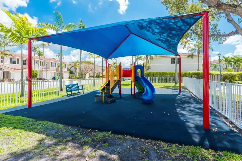 102 Riverwalk Cir, Sunrise, Florida 33326, Sunrise, Florida 33326, 2 Bedrooms Bedrooms, ,2 BathroomsBathrooms,Residential,For Sale,102 Riverwalk Cir, Sunrise, Florida 33326,A11989808