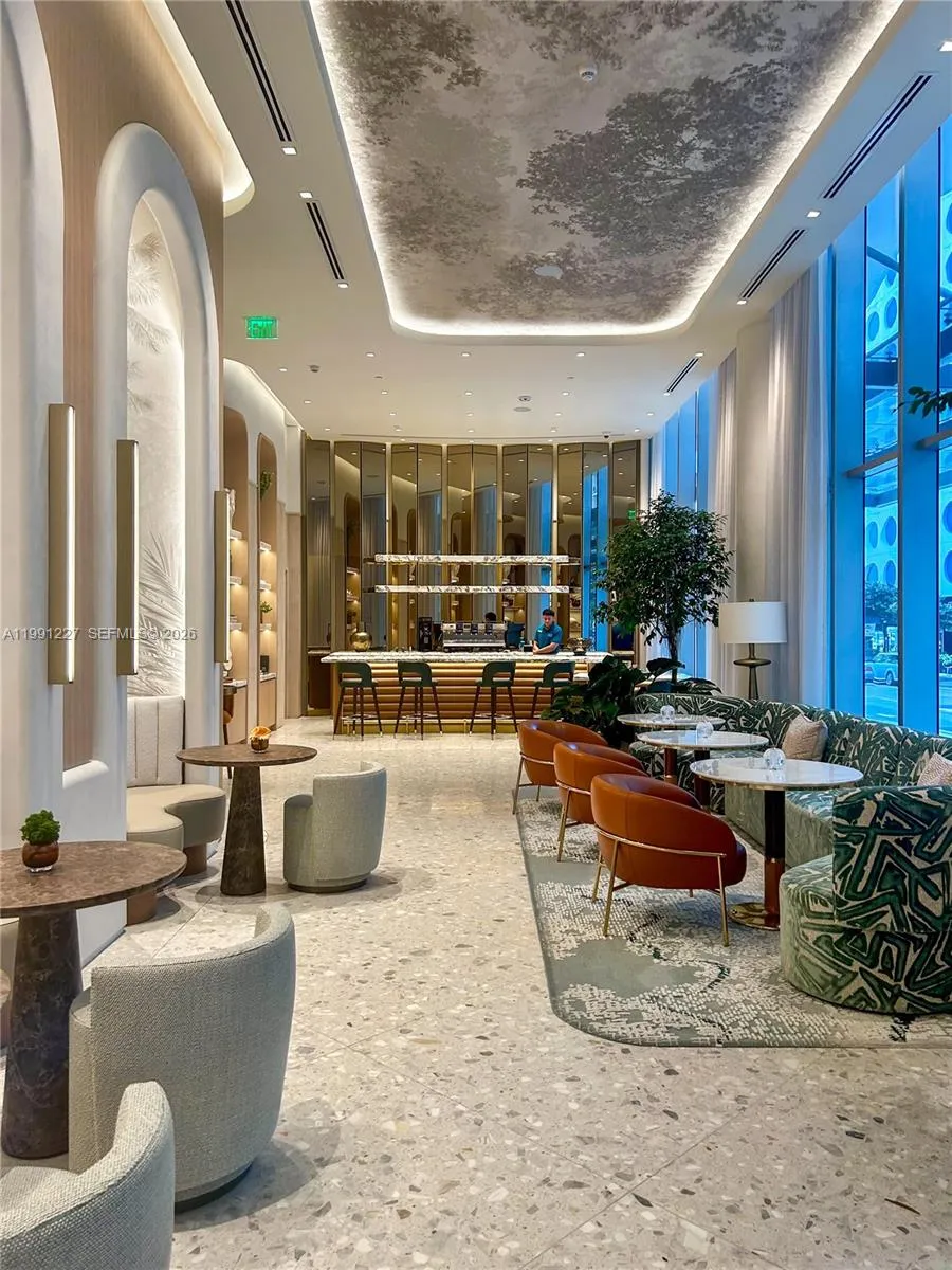 77 Se 5th 3614, Miami, Florida 33131, Miami, Florida 33131, 1 Bedroom Bedrooms, ,1 BathroomBathrooms,Residential,For Sale,77 Se 5th 3614, Miami, Florida 33131,A11991227