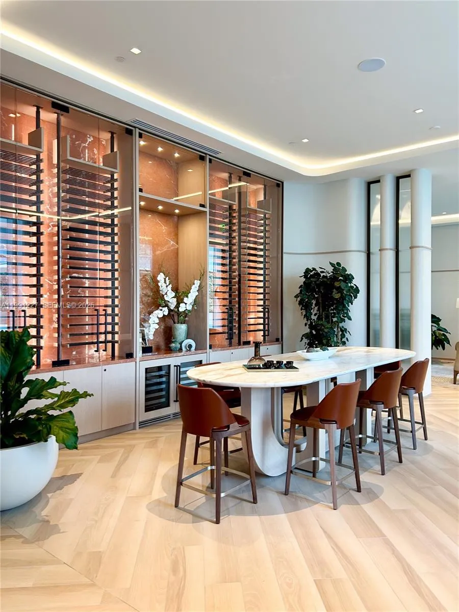 77 Se 5th 3614, Miami, Florida 33131, Miami, Florida 33131, 1 Bedroom Bedrooms, ,1 BathroomBathrooms,Residential,For Sale,77 Se 5th 3614, Miami, Florida 33131,A11991227