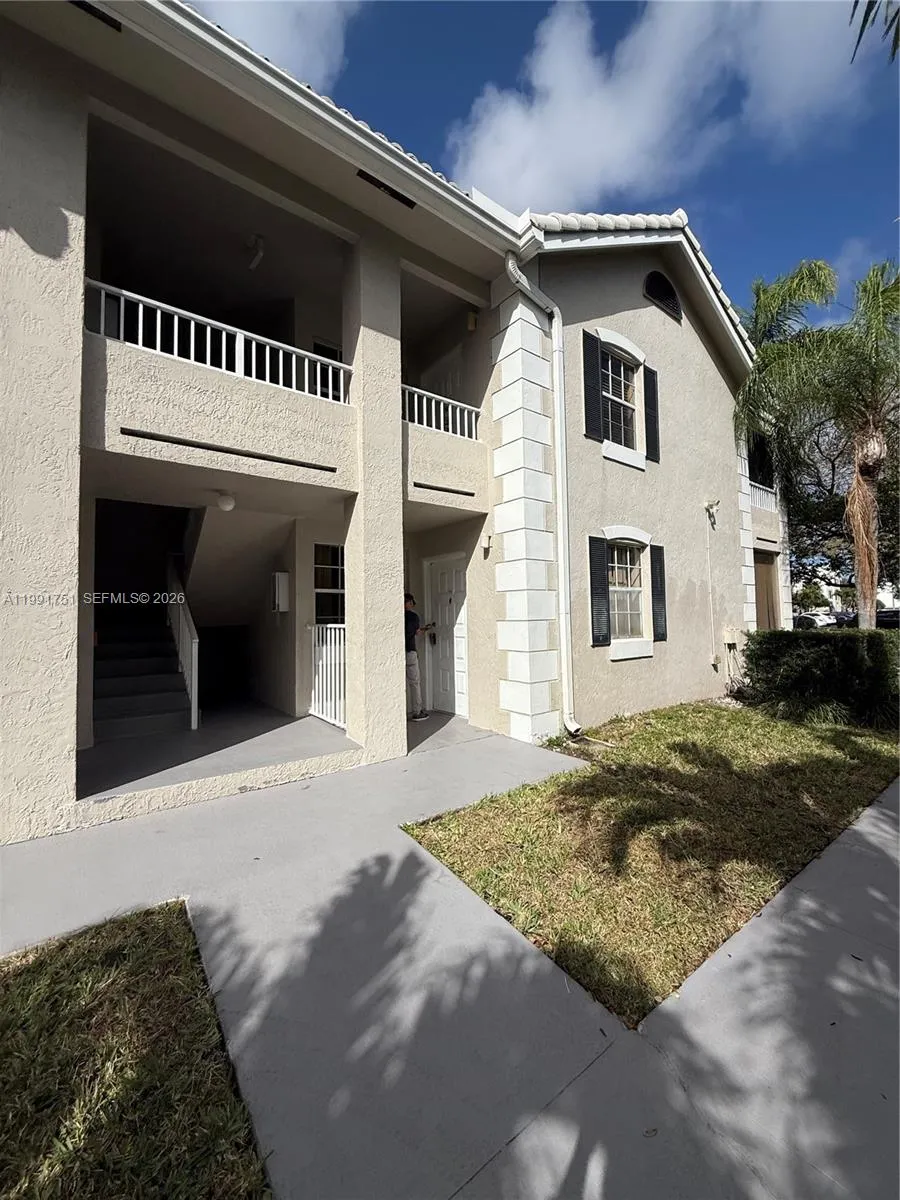 2871 N Oakland Forest Dr 113, Oakland Park, Florid, Oakland Park, Florida 33309, 2 Bedrooms Bedrooms, ,2 BathroomsBathrooms,Residential Lease,For Rent,2871 N Oakland Forest Dr 113, Oakland Park, Florid,A11991751