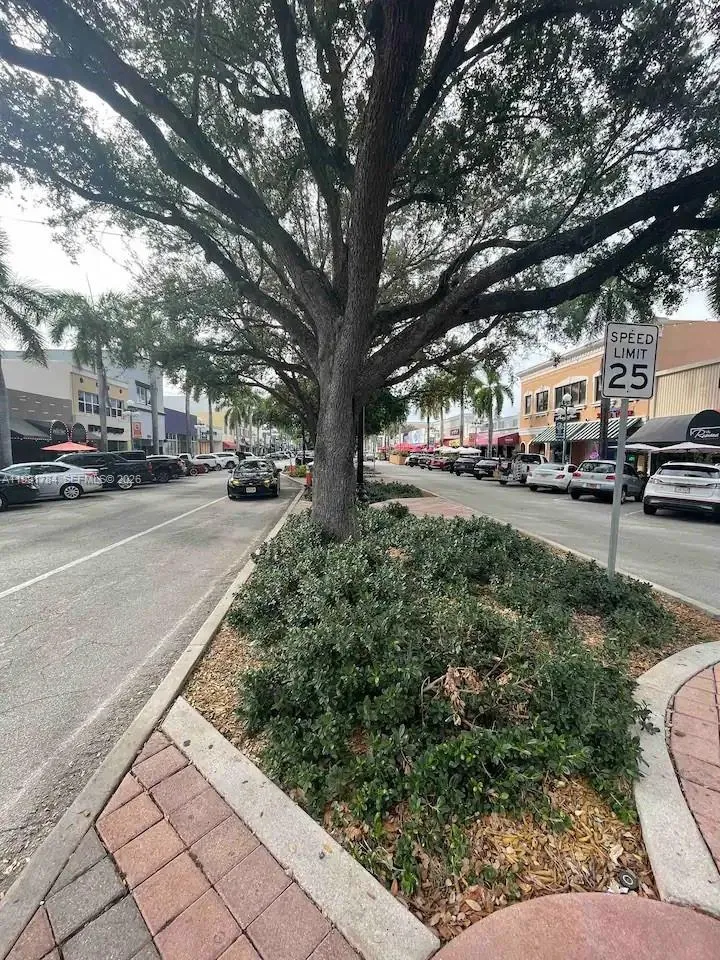 1925 Dewey St, Hollywood, Florida 33020, Hollywood, Florida 33020, ,Residential Income,For Sale,1925 Dewey St, Hollywood, Florida 33020,A11991784