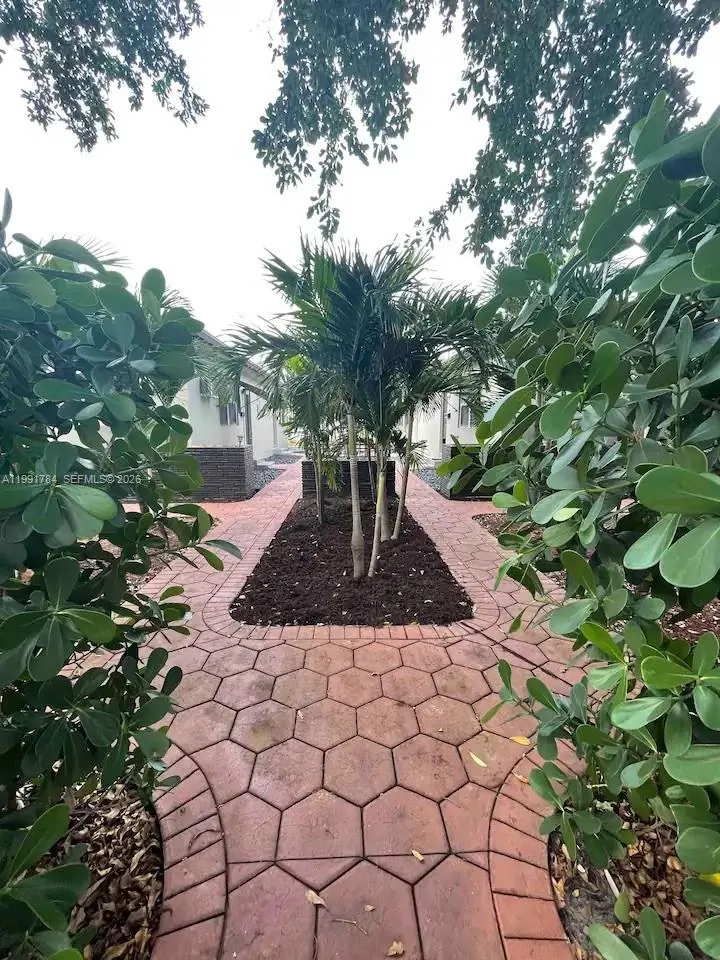 1925 Dewey St, Hollywood, Florida 33020, Hollywood, Florida 33020, ,Residential Income,For Sale,1925 Dewey St, Hollywood, Florida 33020,A11991784