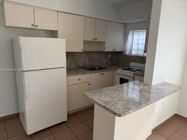 6055 Nw 37th St 25, Virginia Gardens, Florida 3316, Virginia Gardens, Florida 33166, 1 Bedroom Bedrooms, ,1 BathroomBathrooms,Residential Lease,For Rent,6055 Nw 37th St 25, Virginia Gardens, Florida 3316,A11988057