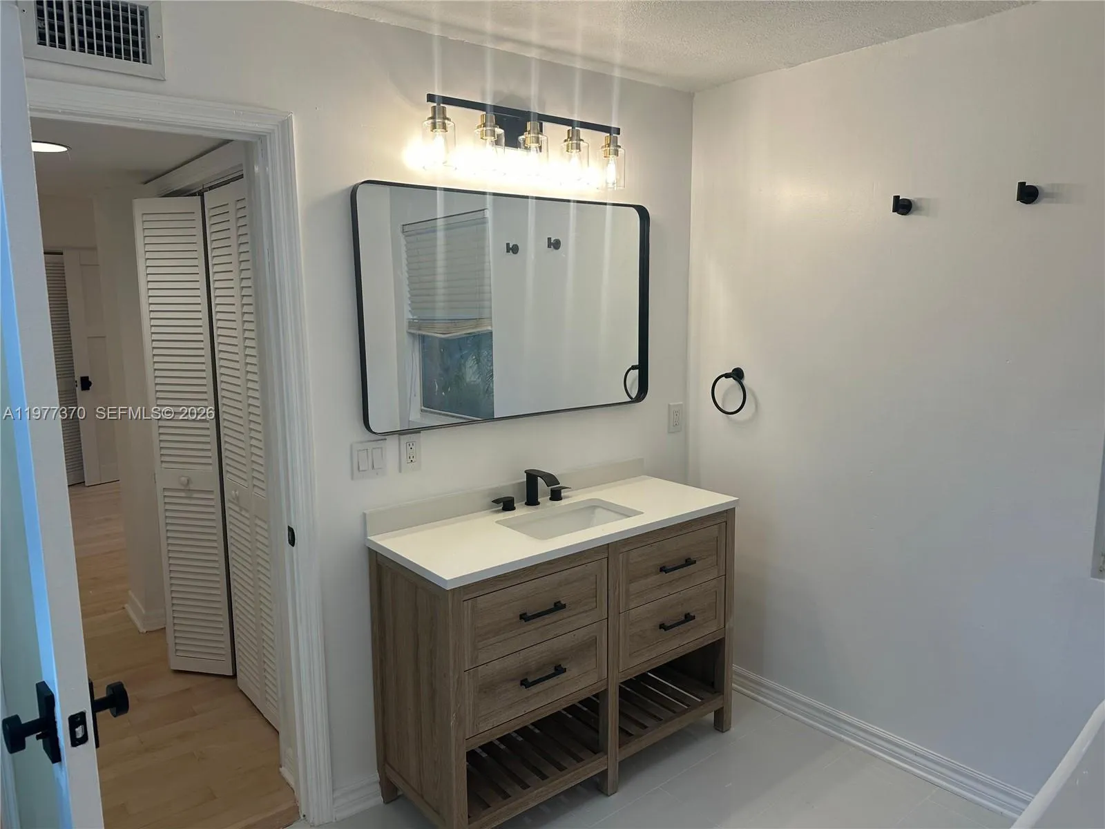 725 Navarre Ave 725, Coral Gables, Florida 33134, Coral Gables, Florida 33134, 2 Bedrooms Bedrooms, ,2 BathroomsBathrooms,Residential Lease,For Rent,725 Navarre Ave 725, Coral Gables, Florida 33134,A11977370