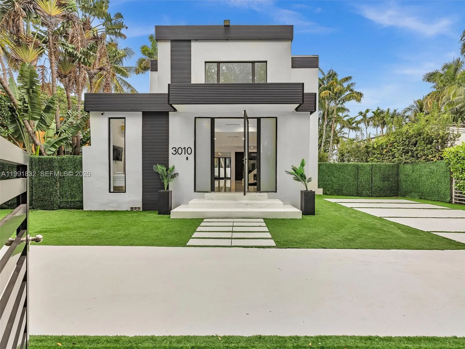 3010 Alton Rd, Miami Beach, Florida 33140, Miami Beach, Florida 33140, 7 Bedrooms Bedrooms, ,6 BathroomsBathrooms,Residential Lease,For Rent,3010 Alton Rd, Miami Beach, Florida 33140,A11991832