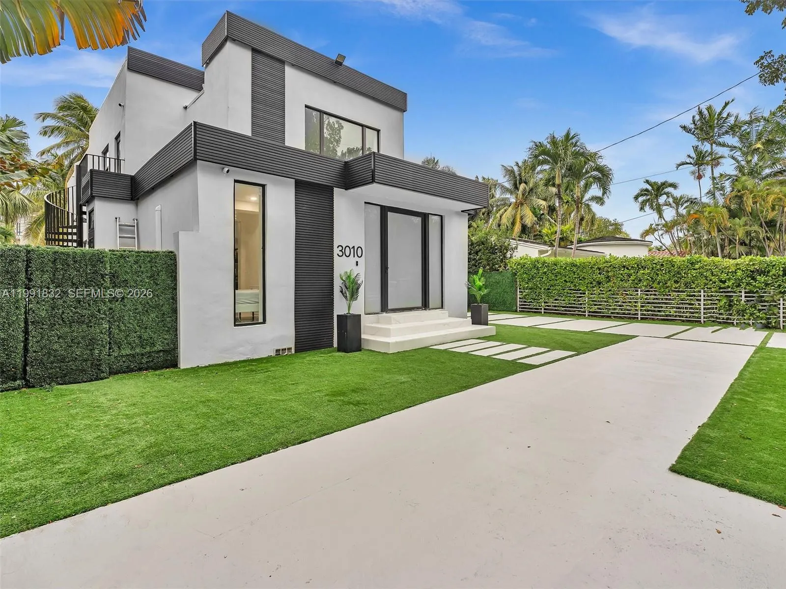 3010 Alton Rd, Miami Beach, Florida 33140, Miami Beach, Florida 33140, 7 Bedrooms Bedrooms, ,6 BathroomsBathrooms,Residential Lease,For Rent,3010 Alton Rd, Miami Beach, Florida 33140,A11991832