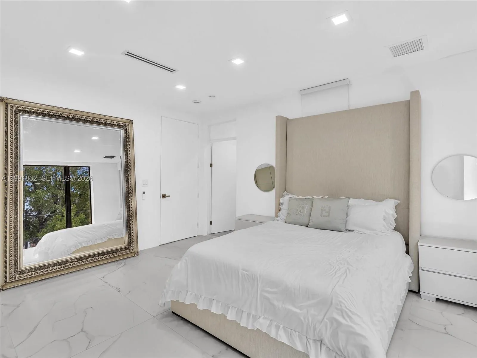 3010 Alton Rd, Miami Beach, Florida 33140, Miami Beach, Florida 33140, 7 Bedrooms Bedrooms, ,6 BathroomsBathrooms,Residential Lease,For Rent,3010 Alton Rd, Miami Beach, Florida 33140,A11991832