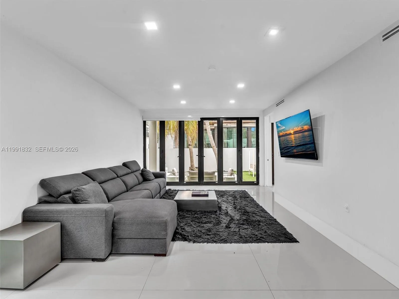 3010 Alton Rd, Miami Beach, Florida 33140, Miami Beach, Florida 33140, 7 Bedrooms Bedrooms, ,6 BathroomsBathrooms,Residential Lease,For Rent,3010 Alton Rd, Miami Beach, Florida 33140,A11991832