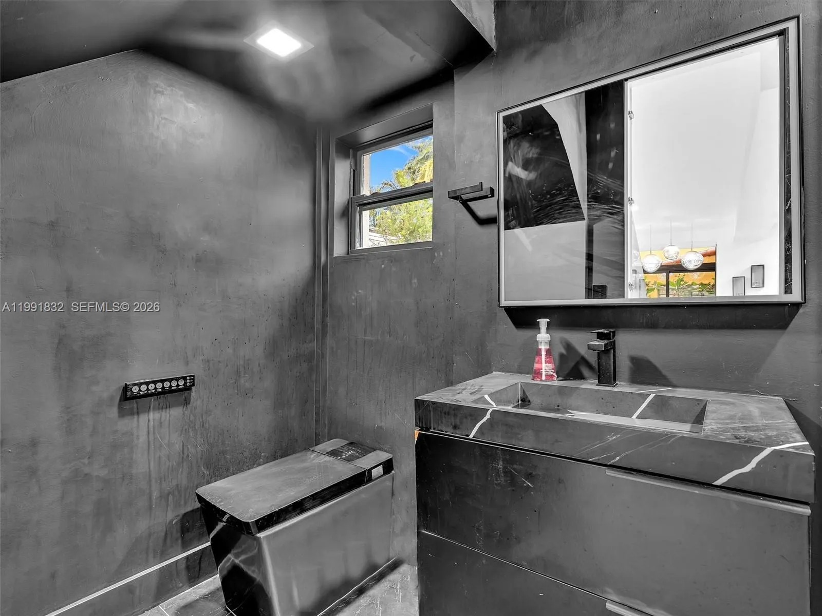 3010 Alton Rd, Miami Beach, Florida 33140, Miami Beach, Florida 33140, 7 Bedrooms Bedrooms, ,6 BathroomsBathrooms,Residential Lease,For Rent,3010 Alton Rd, Miami Beach, Florida 33140,A11991832