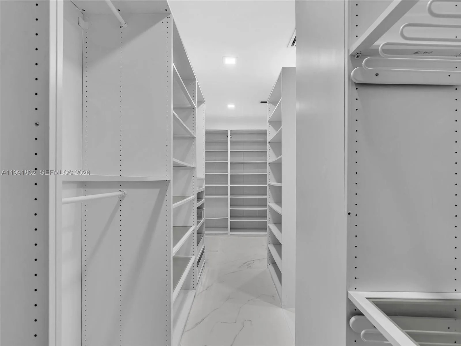 3010 Alton Rd, Miami Beach, Florida 33140, Miami Beach, Florida 33140, 7 Bedrooms Bedrooms, ,6 BathroomsBathrooms,Residential Lease,For Rent,3010 Alton Rd, Miami Beach, Florida 33140,A11991832